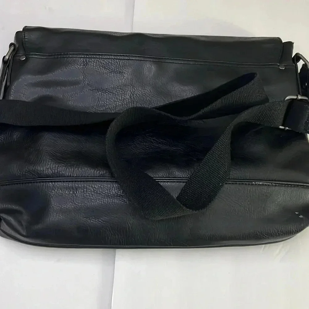 Kenneth Cole Reaction leather heritage laptop/tablet etc bag - Picture 8 of 8